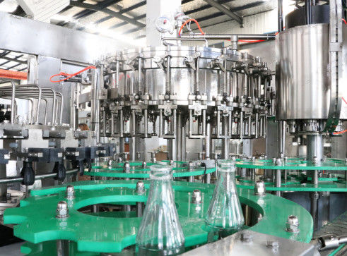 18 Heads Carbonated Drink Bottling Machine 4000bph 500ml